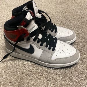 Air Jordan 1 Smoke Grey